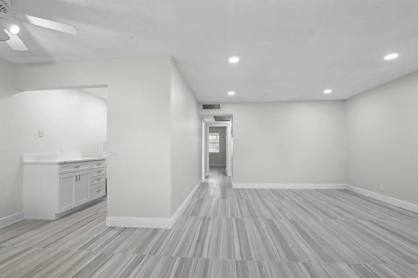 148 Hastings I, West Palm Beach FL 33417 photo 5