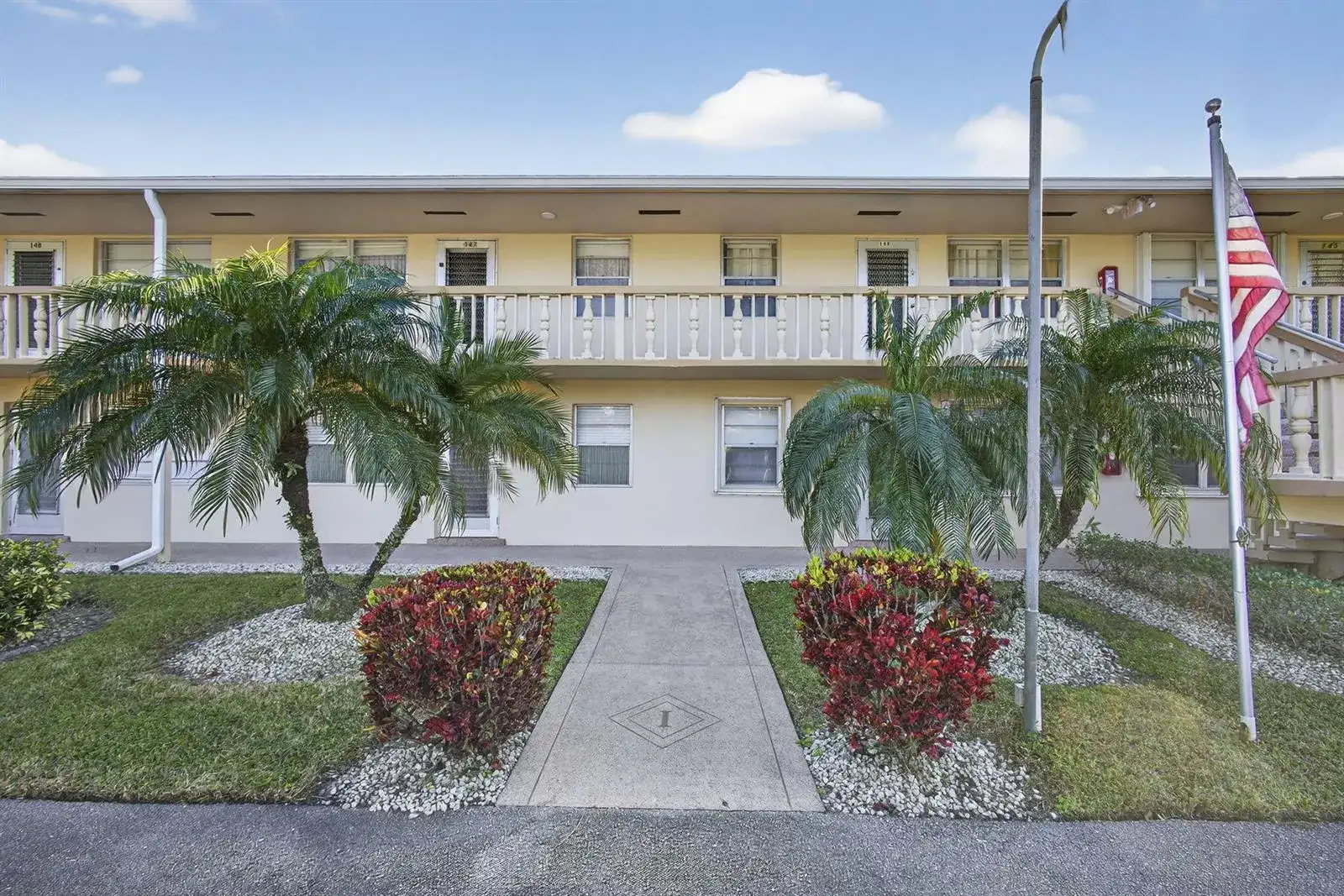149 Hastings I, West Palm Beach FL 33417 photo 2
