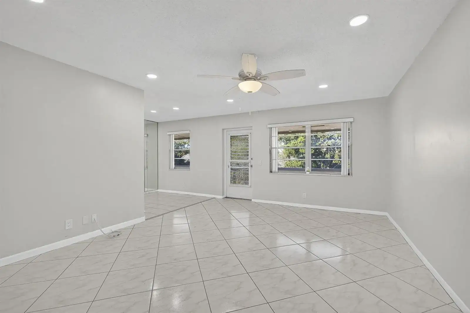 149 Hastings I, West Palm Beach FL 33417 photo 3
