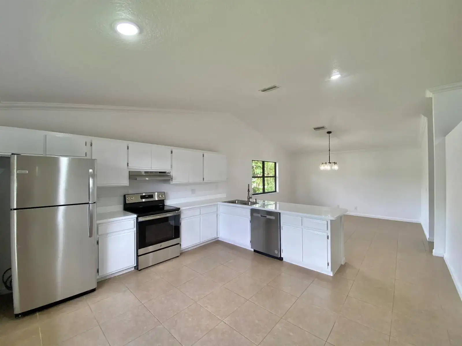 212 Trace Court, Royal Palm Beach FL 33411 photo 5
