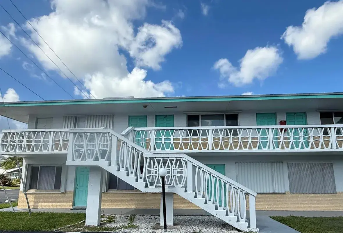 2102 Lake Osborne Drive # 20, FL 33461