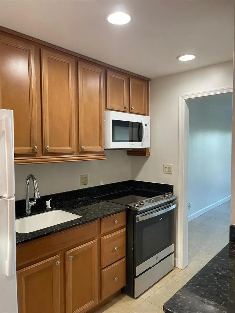 2420 SE 17th Street SE # 408c, Fort Lauderdale FL 33316