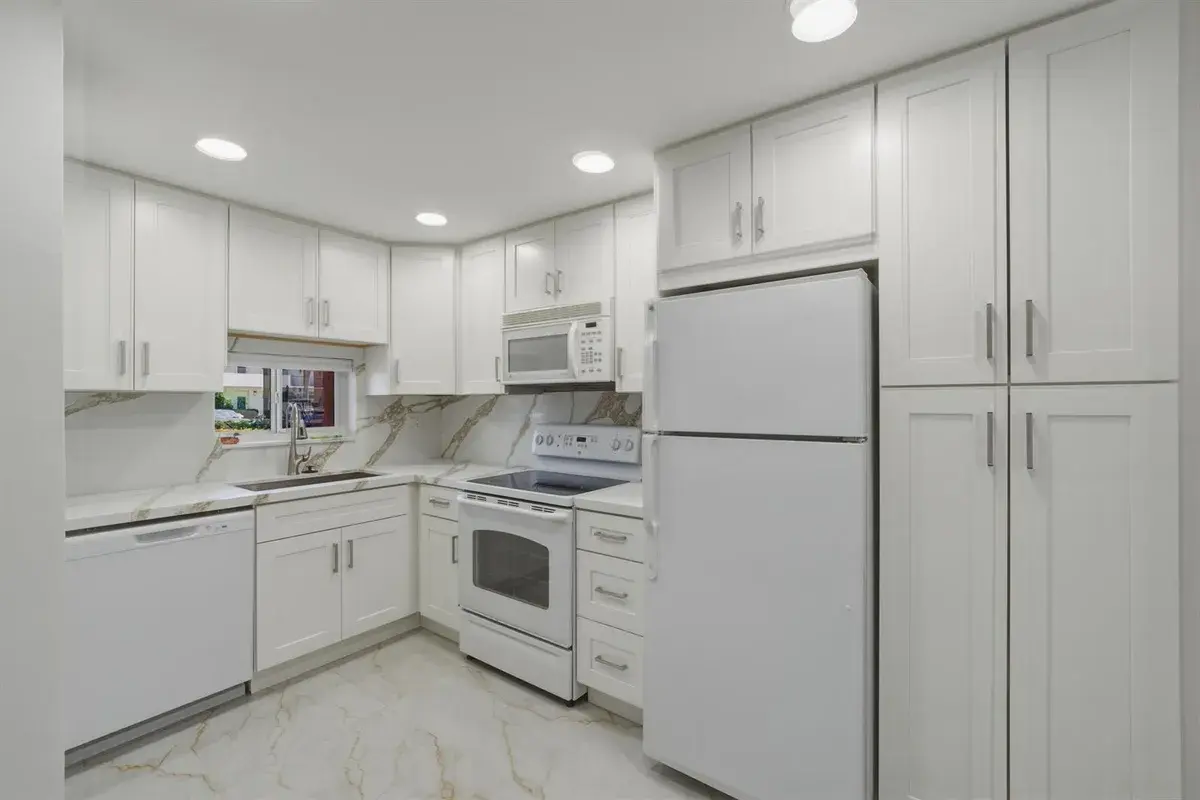 371 S Hollybrook Drive # 106, Pembroke Pines FL 33025