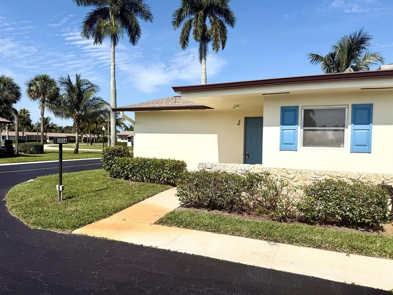 2854 E Crosley Dr Drive E # J, West Palm Beach FL 33415
