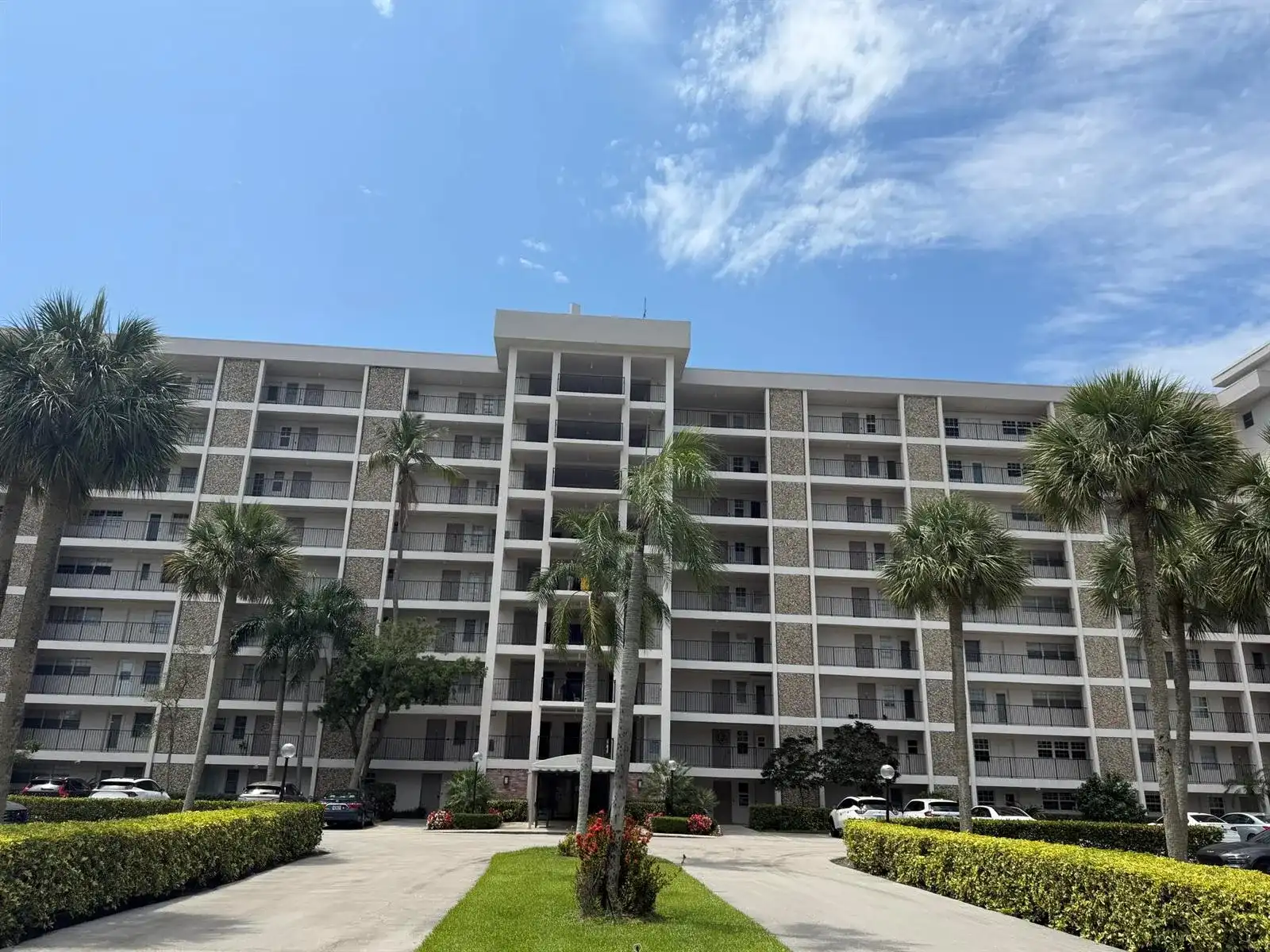 3150 N Palm Aire Drive # 804, Pompano Beach FL 33069