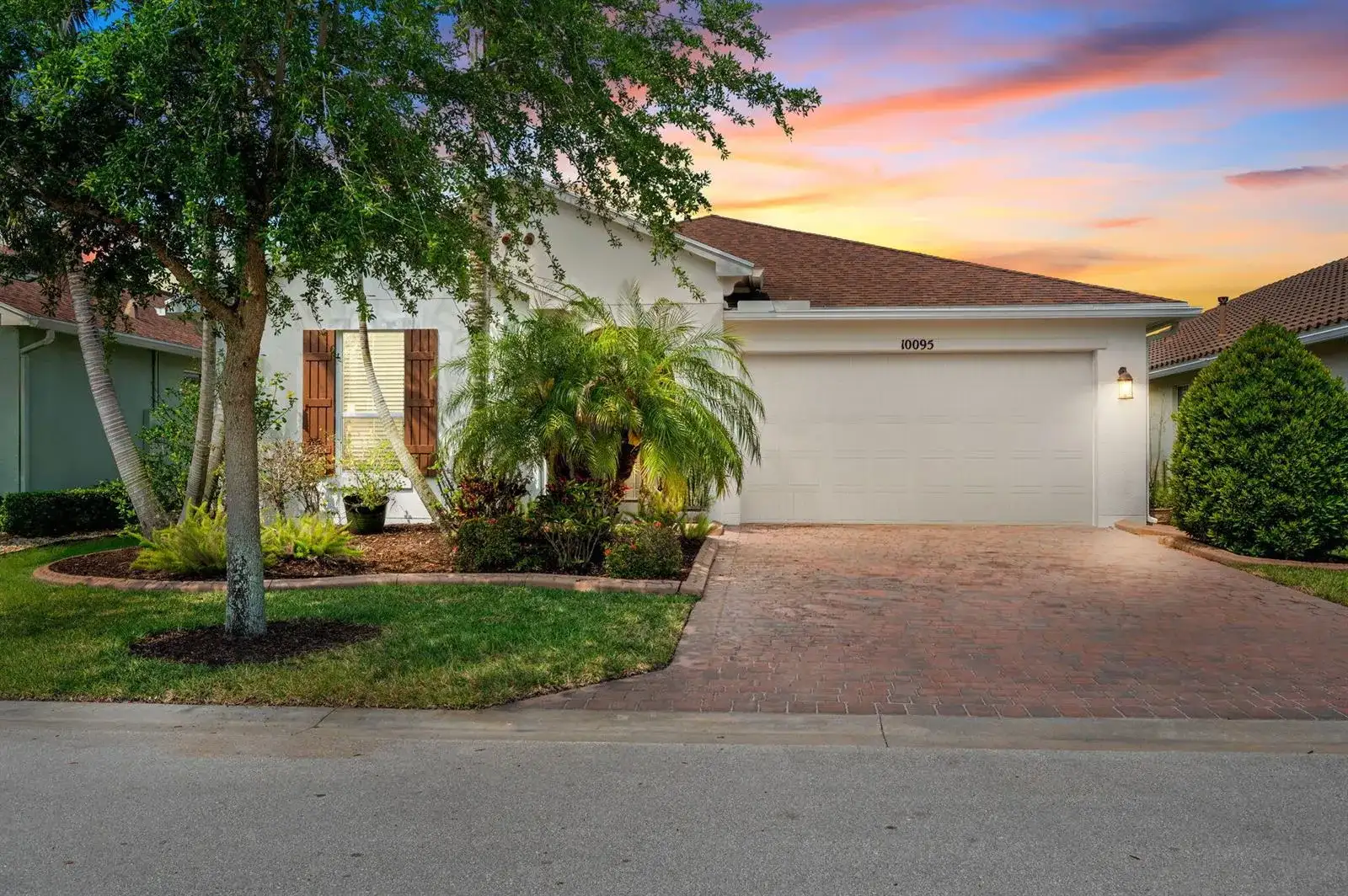 10095 SW Indian Lilac Trail, Port St. Lucie FL 34987 photo 2