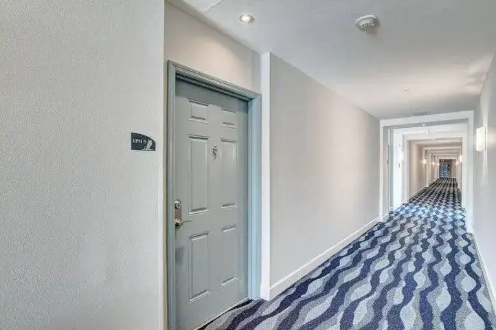 625 Casa Loma Boulevard Unit 1, Boynton Beach FL 33435 photo 2