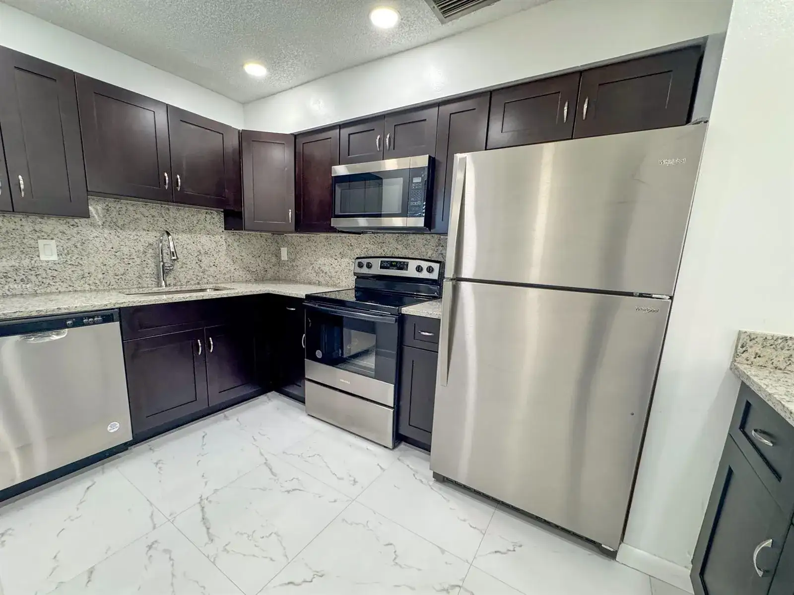 10687 Royal Palm Boulevard, Coral Springs FL 33065 photo 4