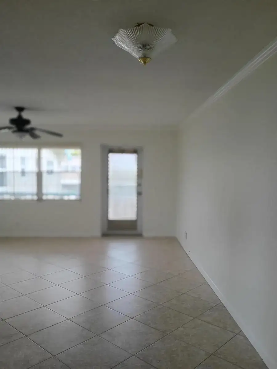 209 Camden # 209, West Palm Beach FL 33417 photo 5