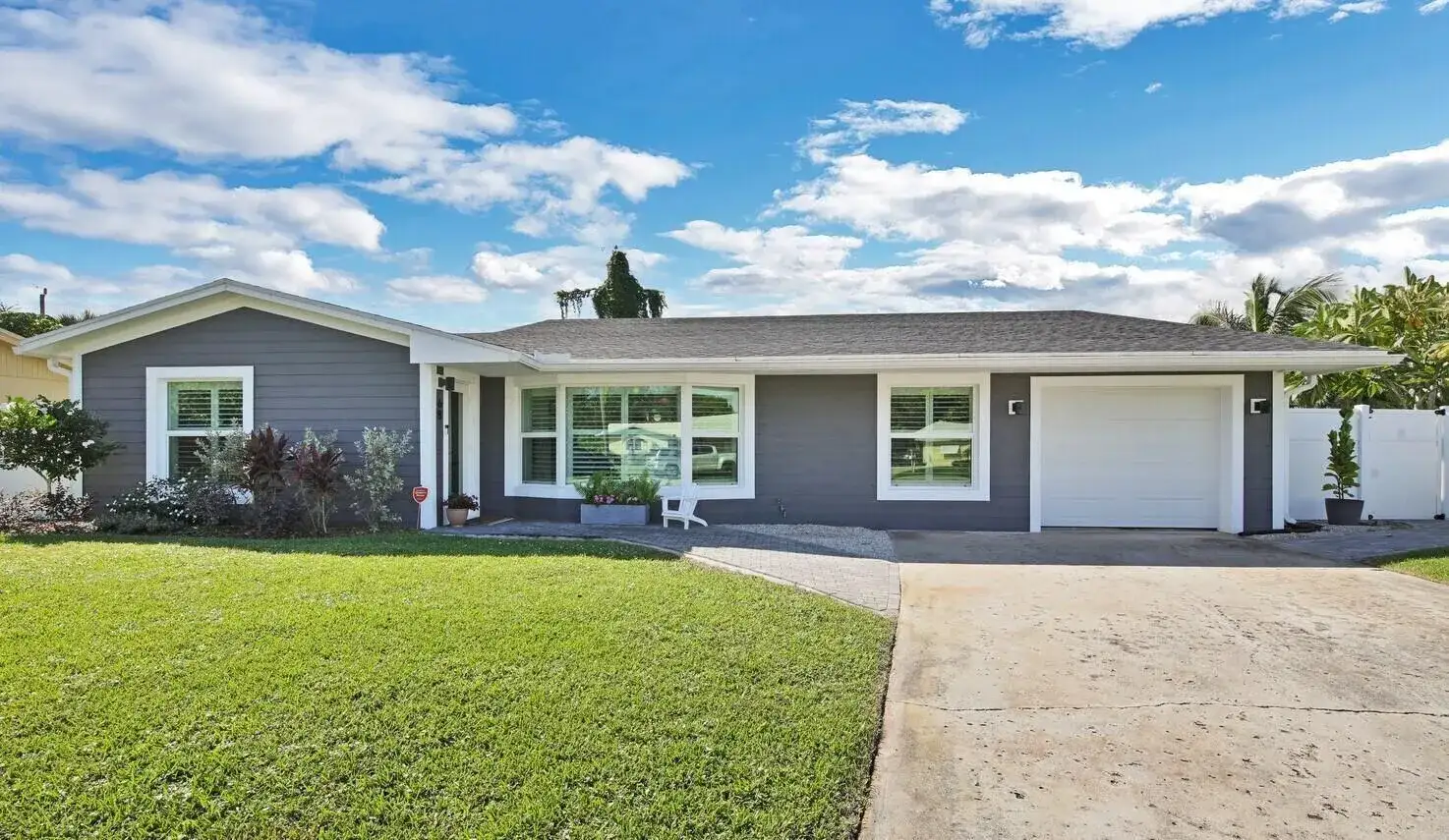 68 Azalea Circle, Jupiter FL 33469 photo 2