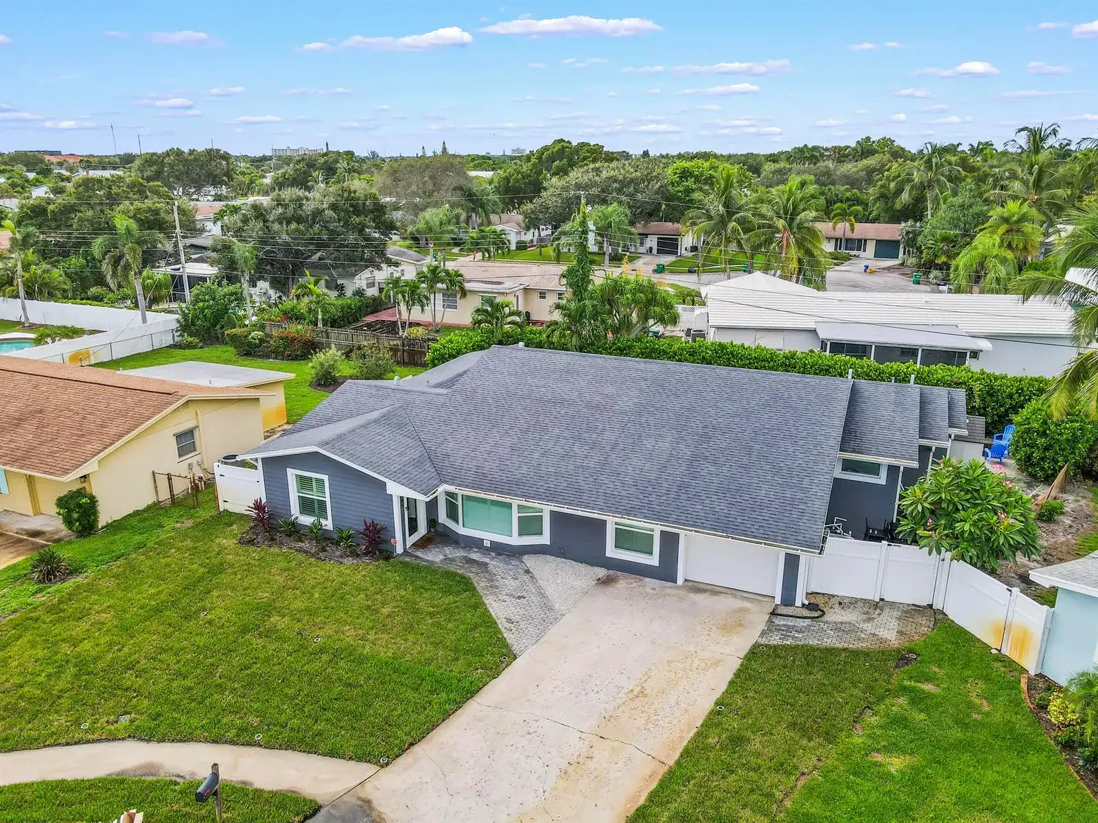 68 Azalea Circle, Jupiter FL 33469 photo 4