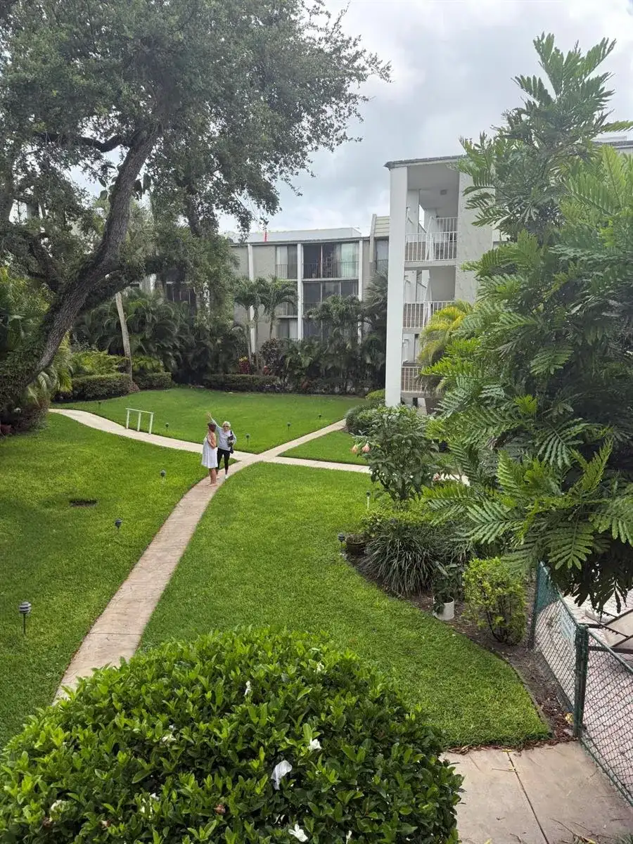 501 SW 11th # 211, Boca Raton FL 33432 photo 2