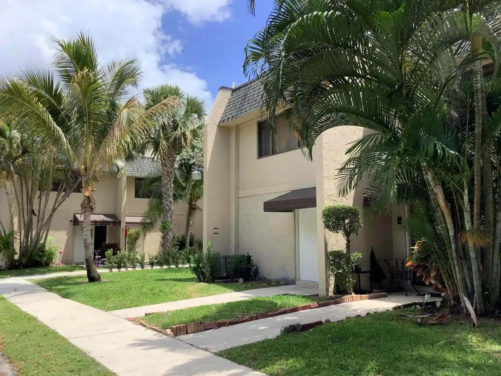 81 Deer Creek Road # J, Deerfield Beach FL 33442