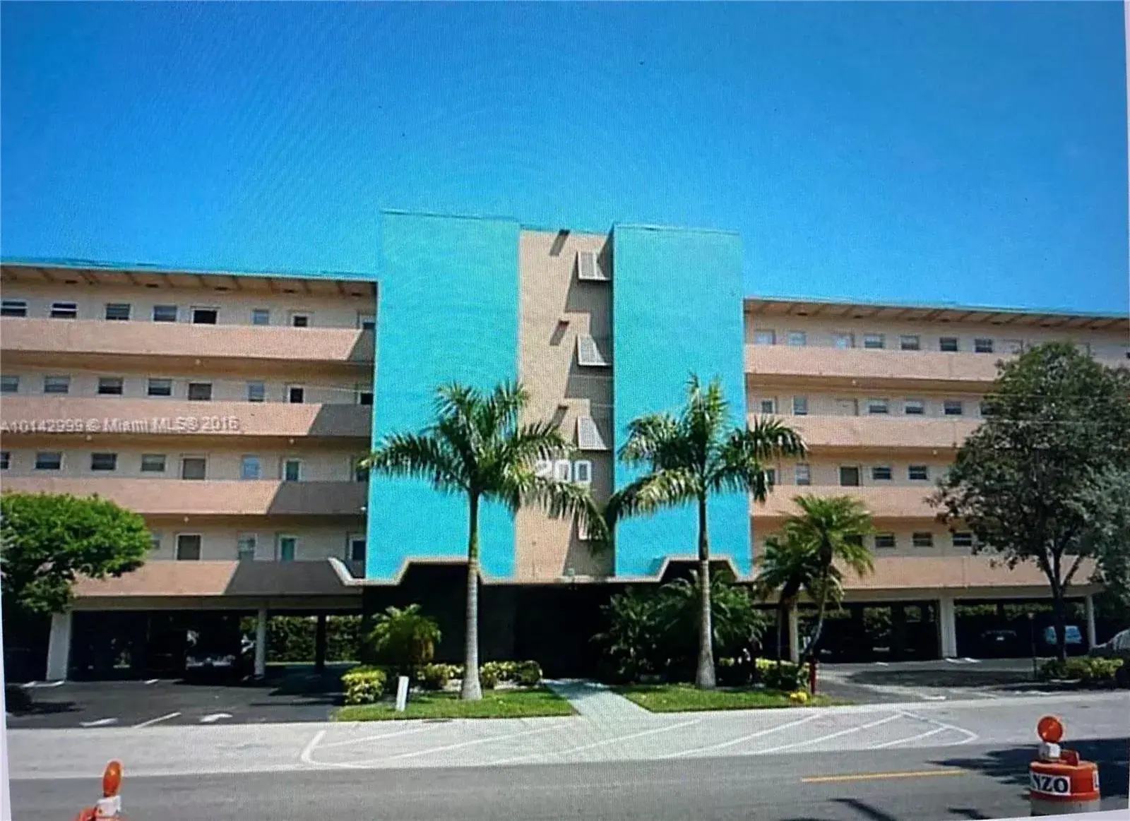 200 NE 14th Avenue Apt 222, Hallandale Beach FL 33009