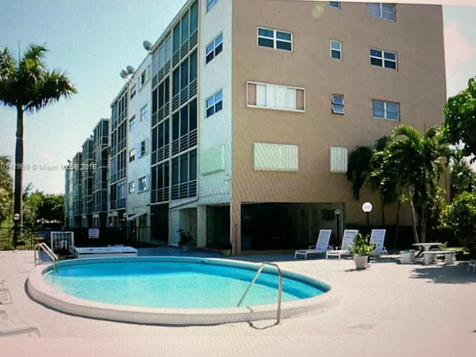 200 NE 14th Avenue Apt 222, Hallandale Beach FL 33009