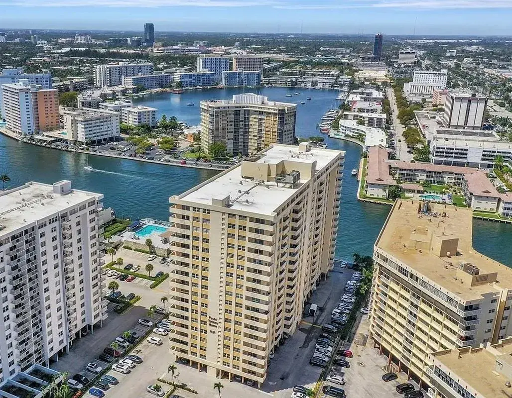 1833 S Ocean Drive # 1209, Hallandale Beach FL 33009