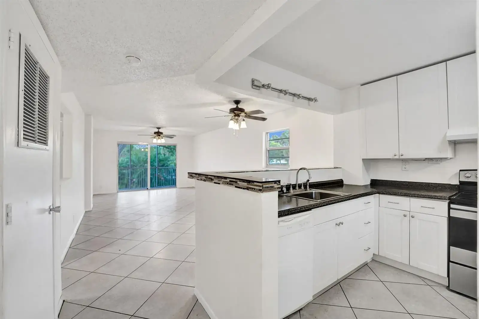 1100 NW 87th Avenue # 208, Coral Springs FL 33071 photo 2