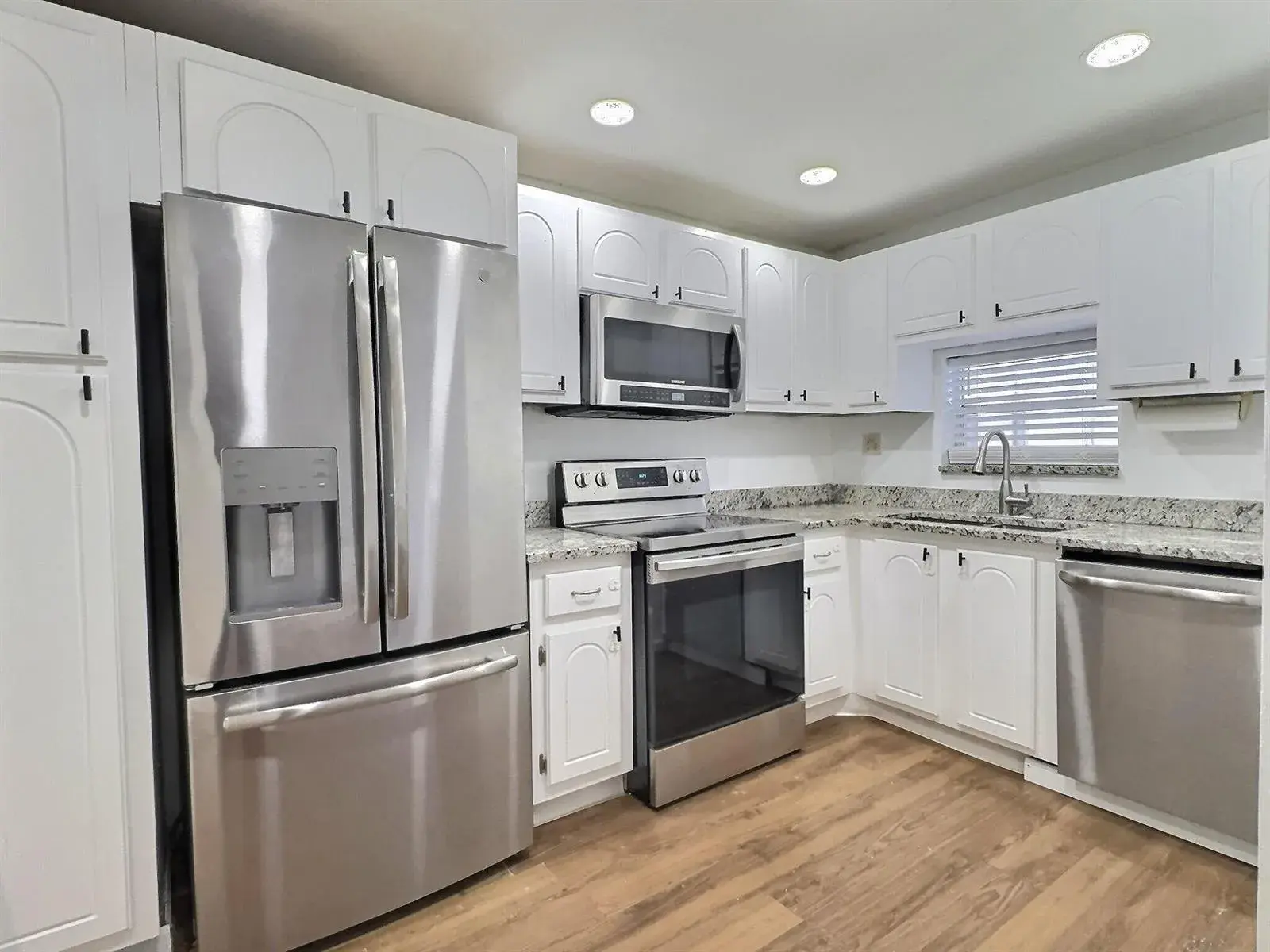 400 S Hollybrook Drive # 202, Pembroke Pines FL 33025