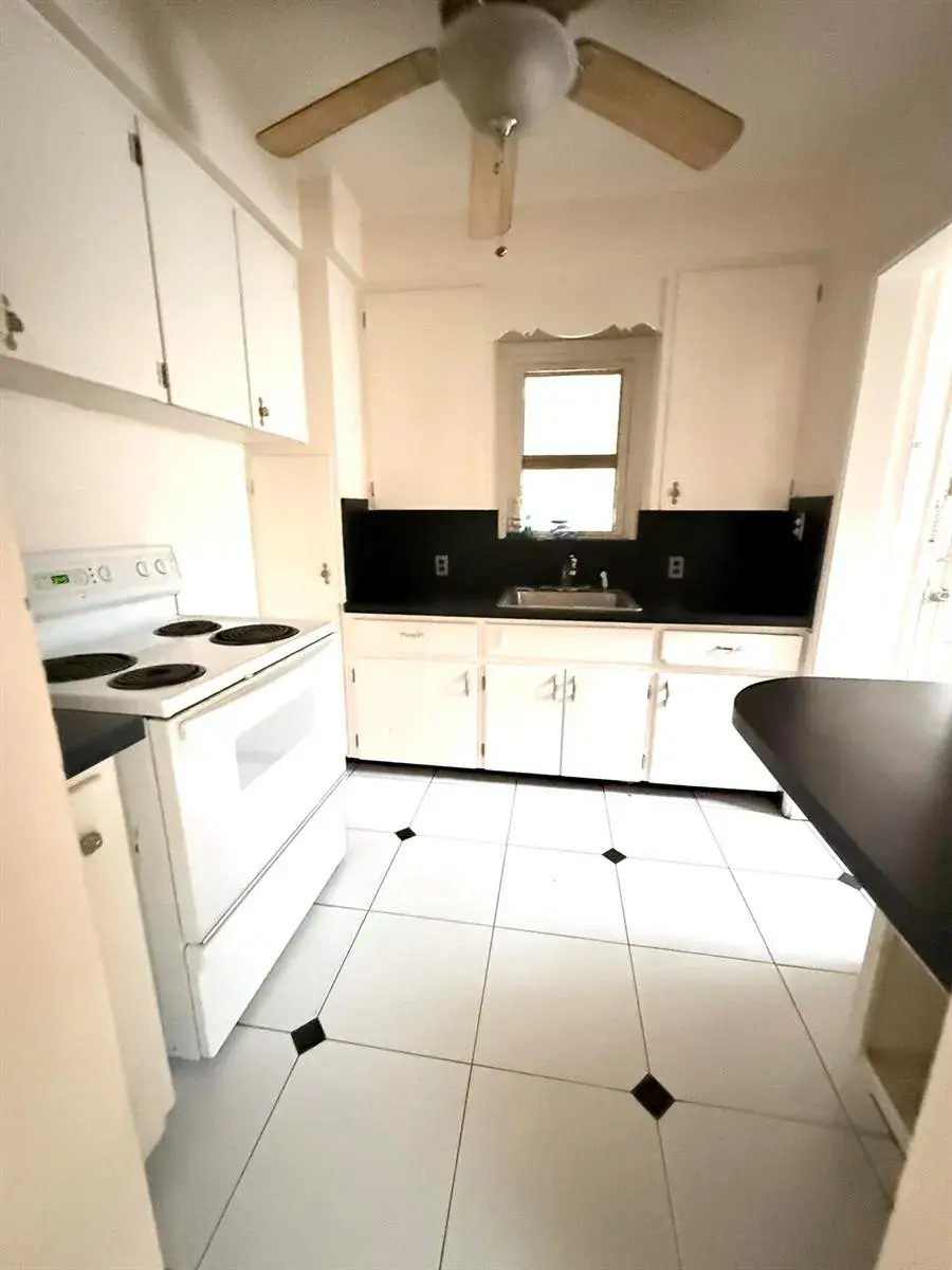 1106 NE 18th Avenue, Fort Lauderdale FL 33304