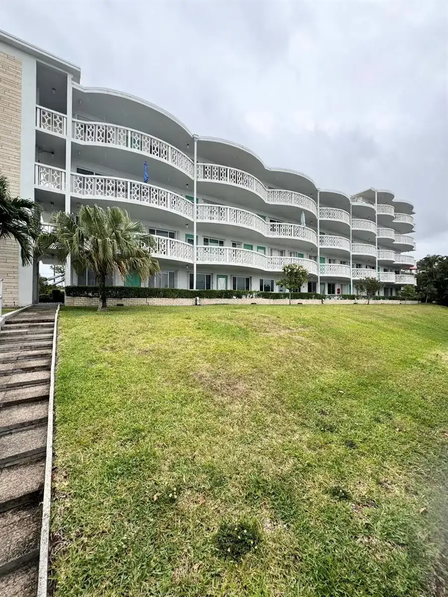 2381 Sunset Avenue # 117, FL 33461 photo 2