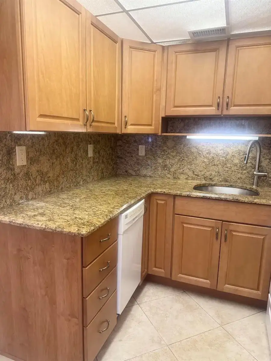 2381 Sunset Avenue # 117, FL 33461 photo 5