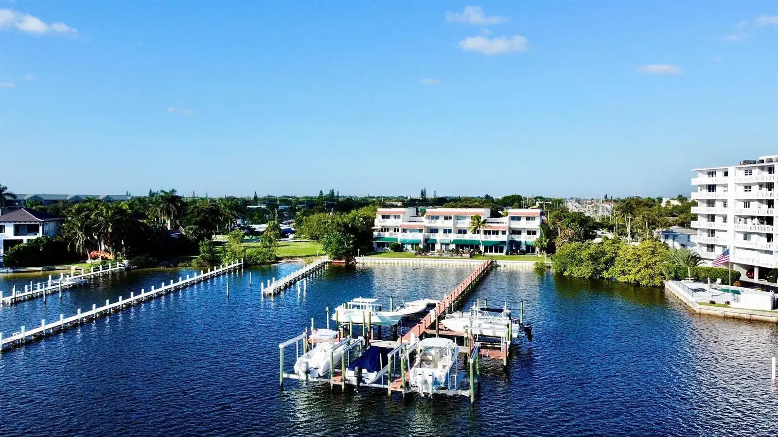 324 N Lake Drive, Lantana FL 33462 photo 4