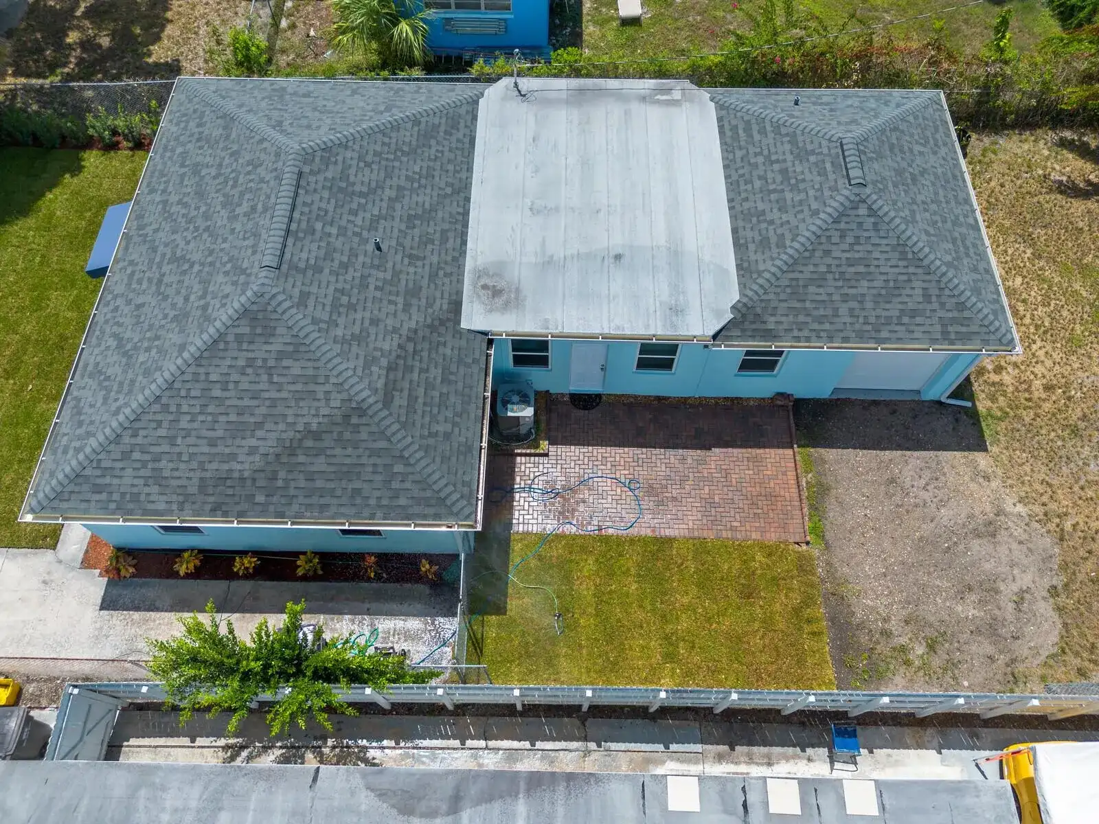 957 30th Street, West Palm Beach FL 33407 photo 2