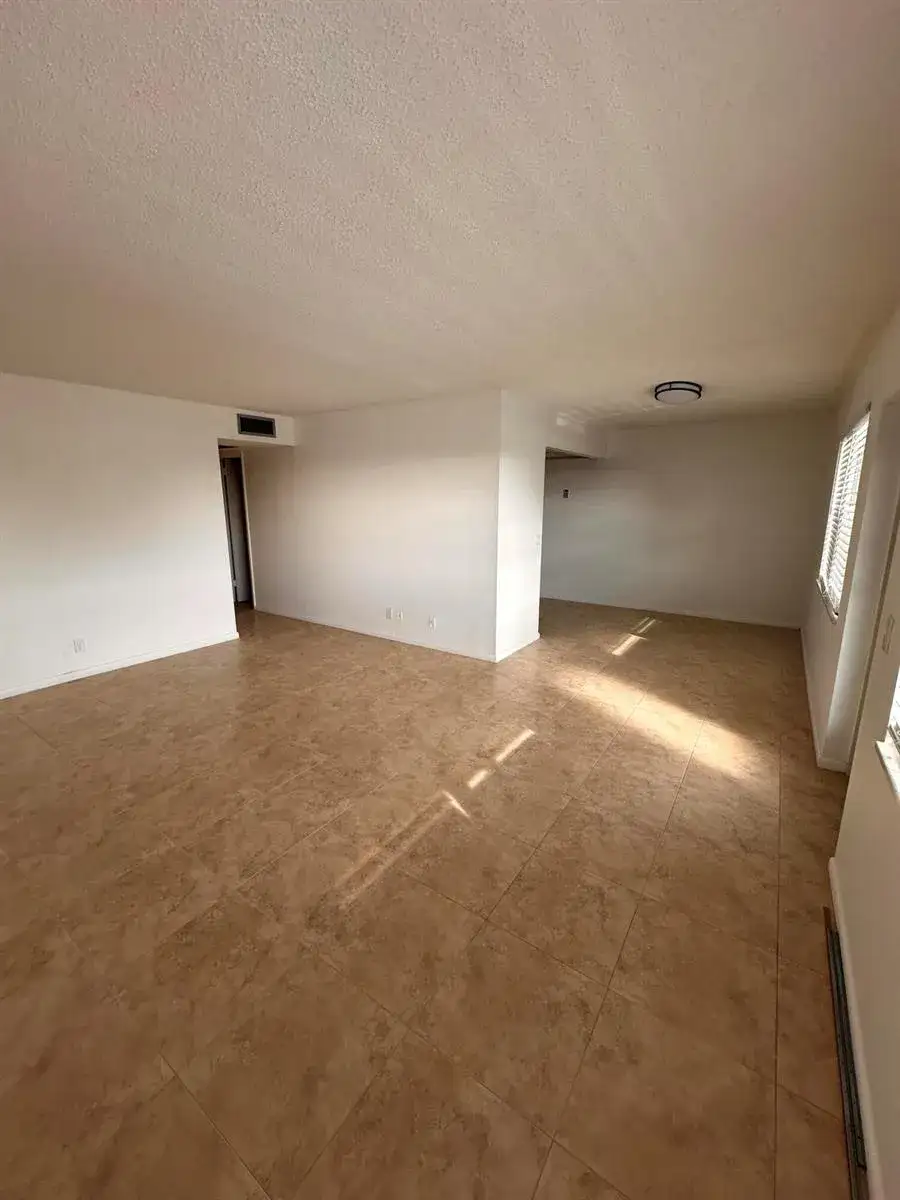 163 Somerset Crescent # H, West Palm Beach FL 33417 photo 4