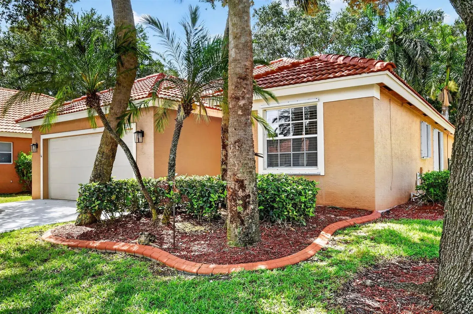 1084 Aspri Way, Riviera Beach FL 33418