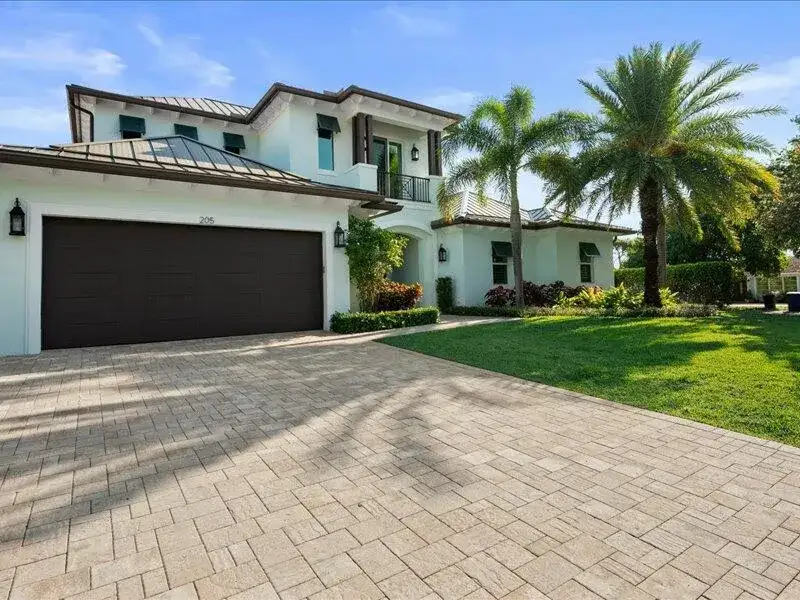 205 Body Court, Jupiter FL 33477 photo 2