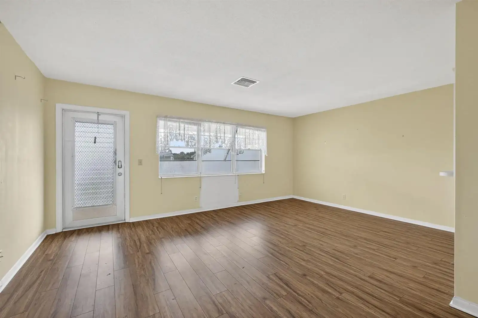 159 Easthampton G, West Palm Beach FL 33417 photo 3