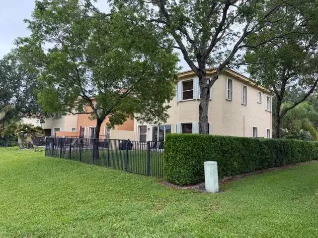 7027 Aliso Avenue, West Palm Beach FL 33413 photo 3