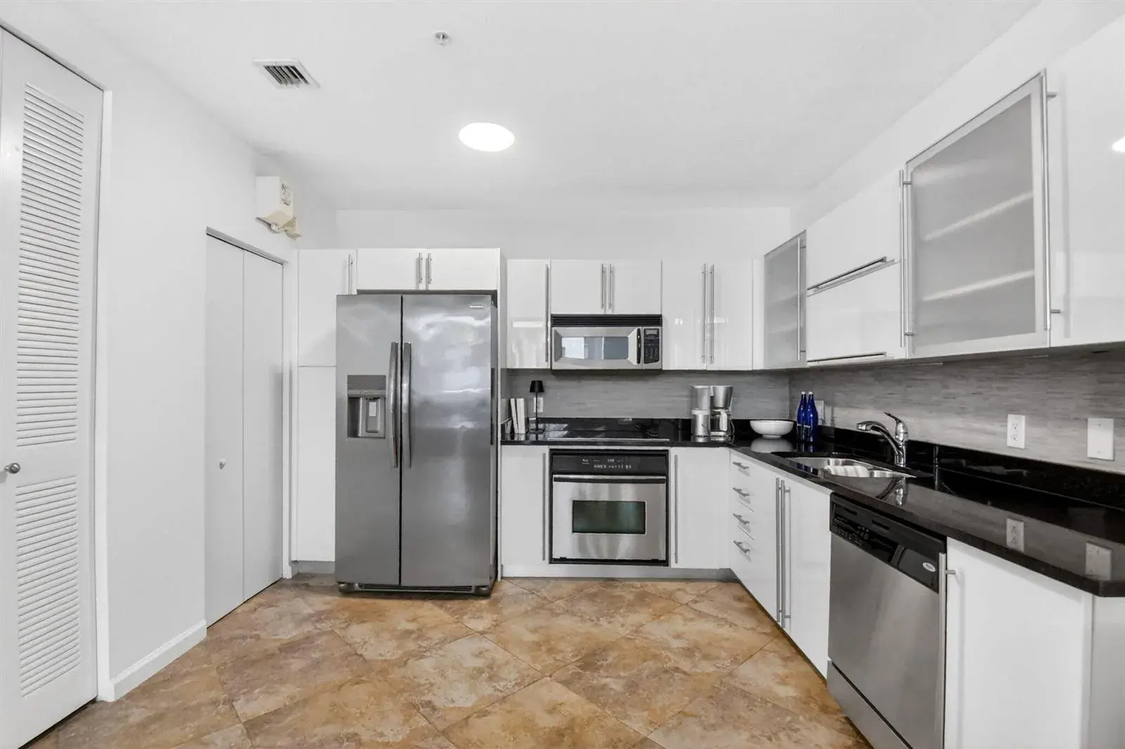 1617 N Flagler Drive # 304, West Palm Beach FL 33407