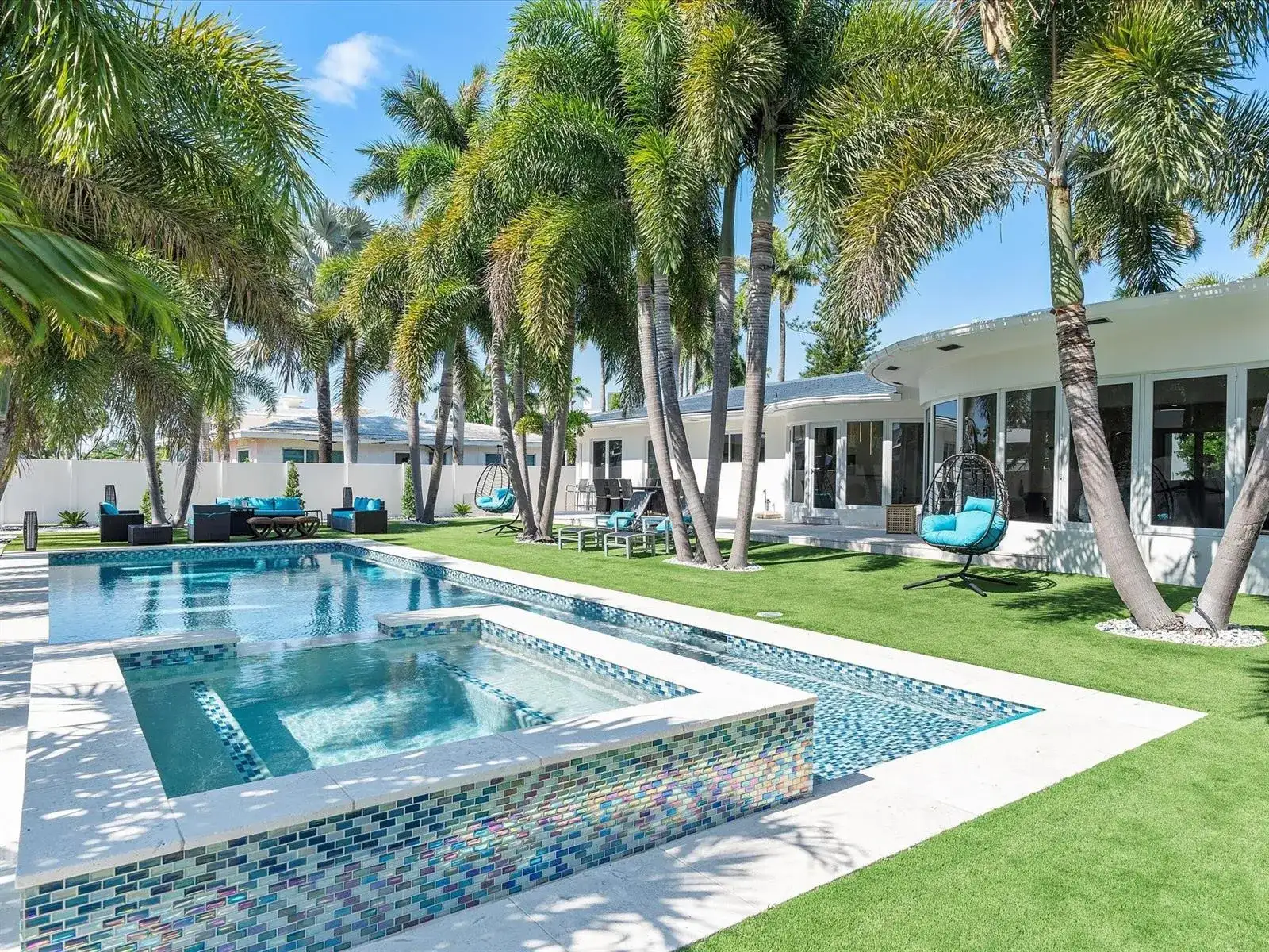 207 Royal Palm Drive, Fort Lauderdale FL 33301 photo 2