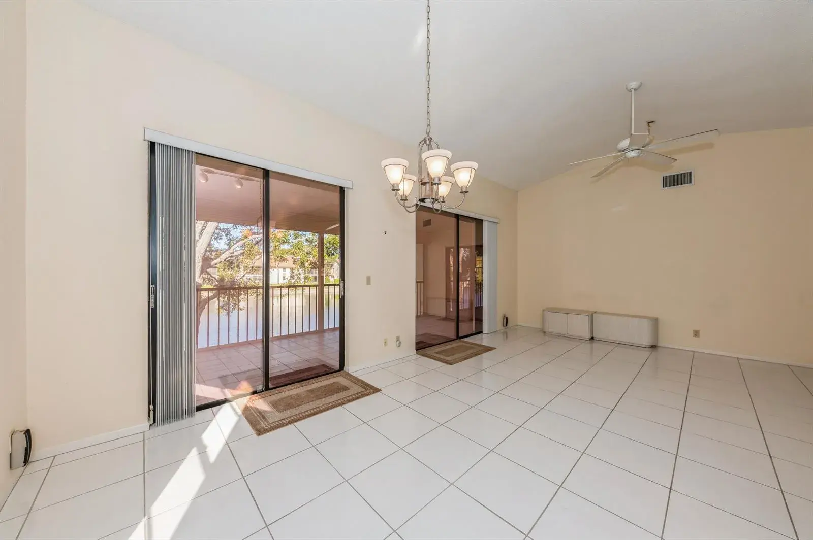 10439 S Circle Lake Drive # 201, Boynton Beach FL 33437
