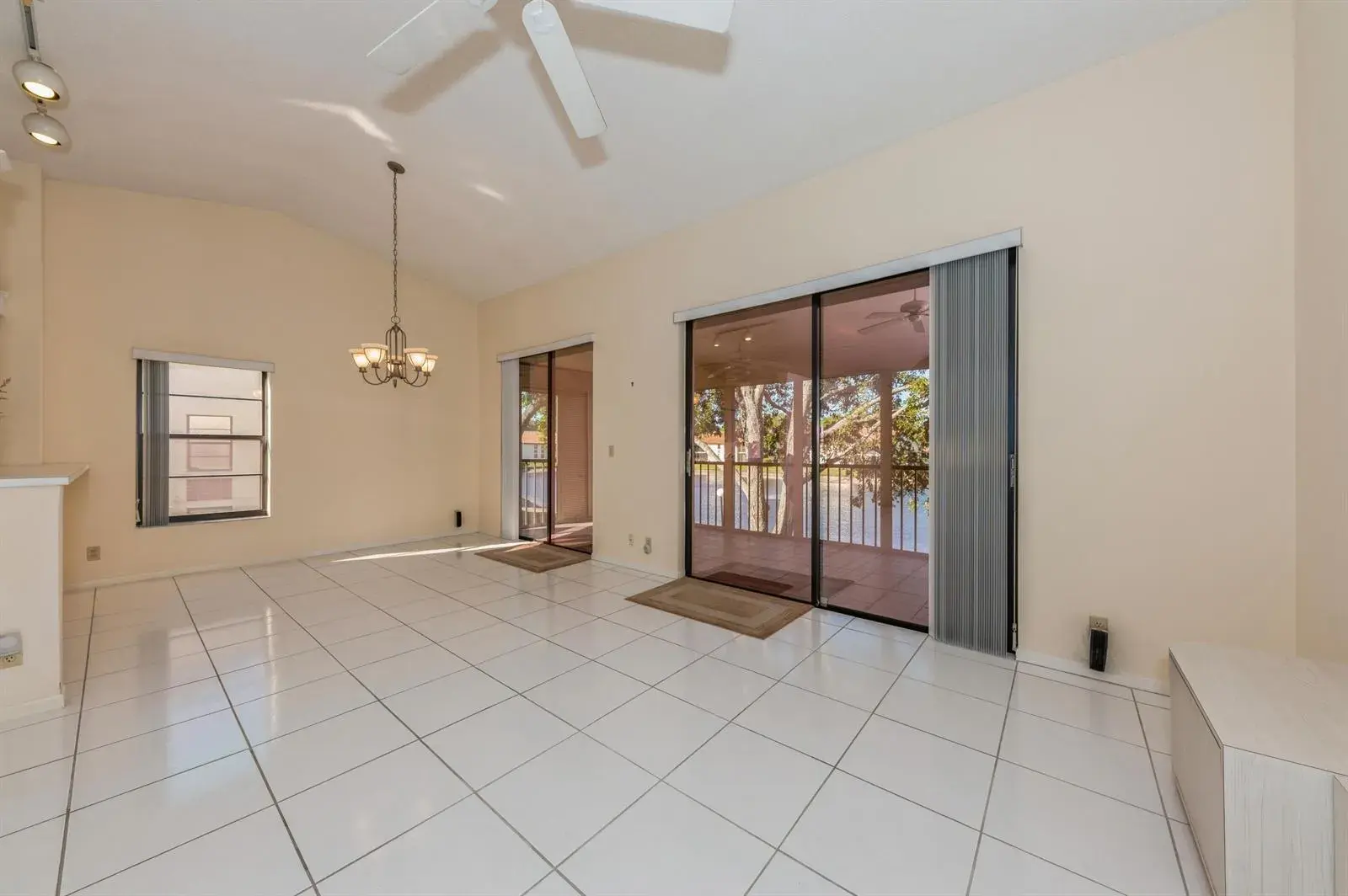 10439 S Circle Lake Drive # 201, Boynton Beach FL 33437