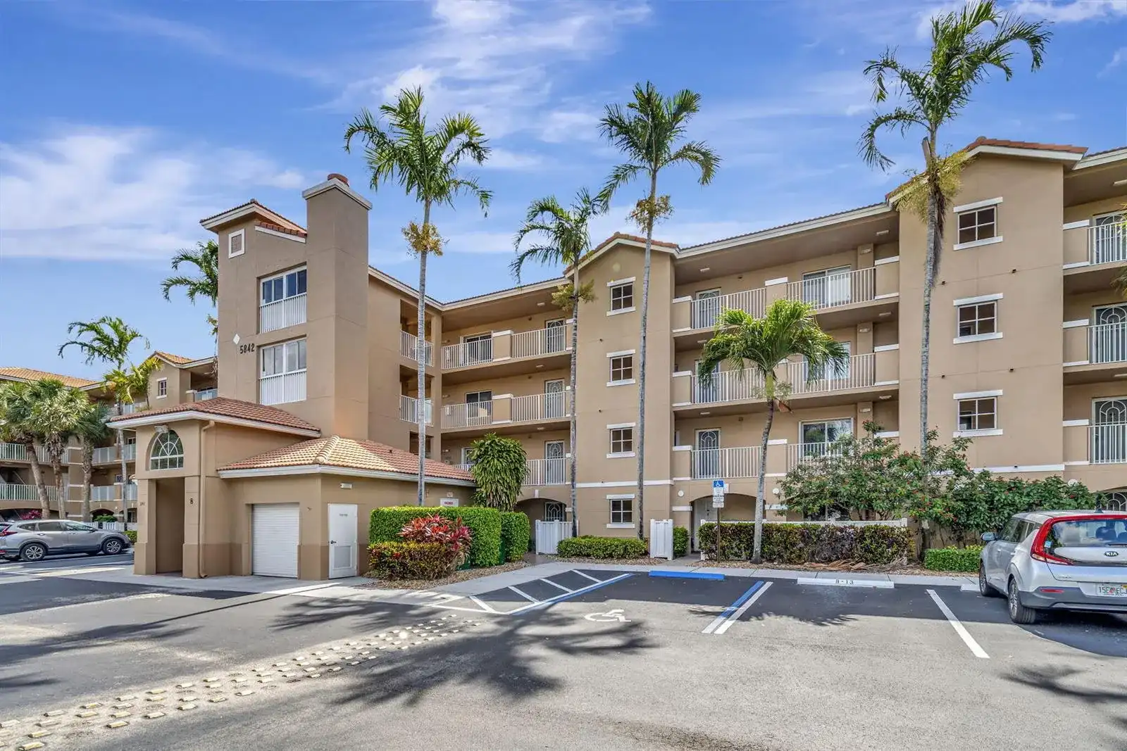 5842 Crystal Shores Drive # 105, Boynton Beach FL 33437