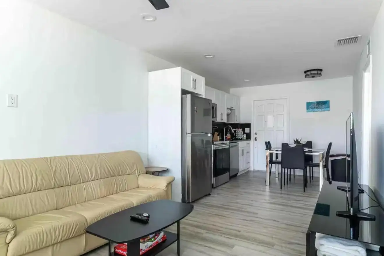 2499 NE 2nd Avenue # B, Boca Raton FL 33431 photo 5