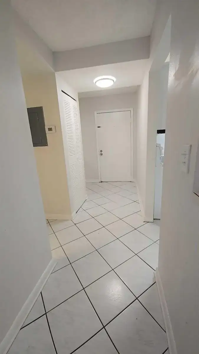4111 Stirling Road # 406, Dania Beach FL 33314 photo 3
