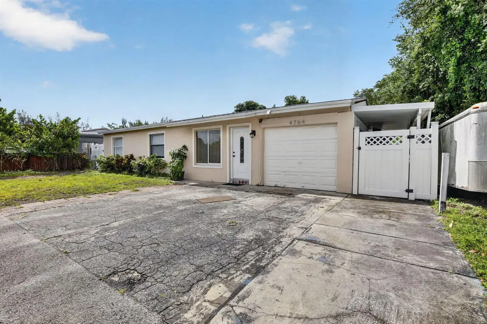 4764 SW 12th Street, Fort Lauderdale FL 33317 photo 4