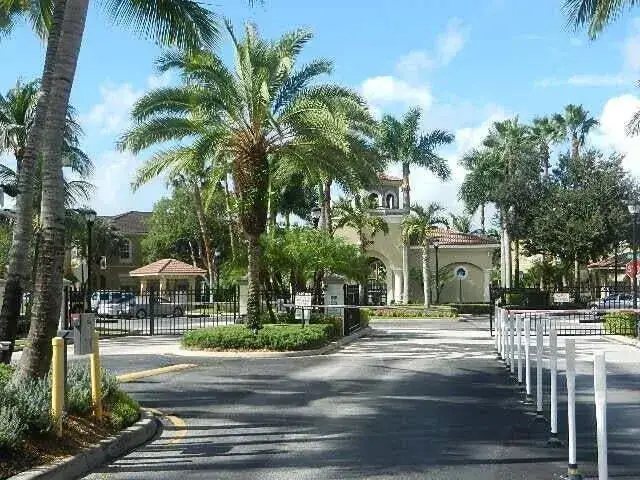 4870 Bonsai Circle # 200, Palm Beach Gardens FL 33418