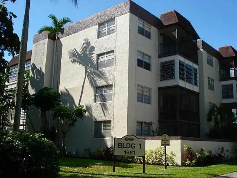 1681 NW 70th Avenue # 403, Plantation FL 33313