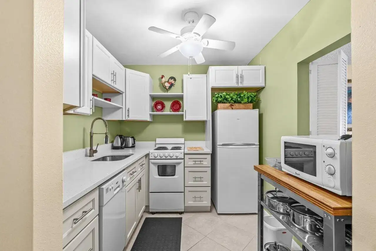 68 Suffolk B # 68, Boca Raton FL 33434 photo 3