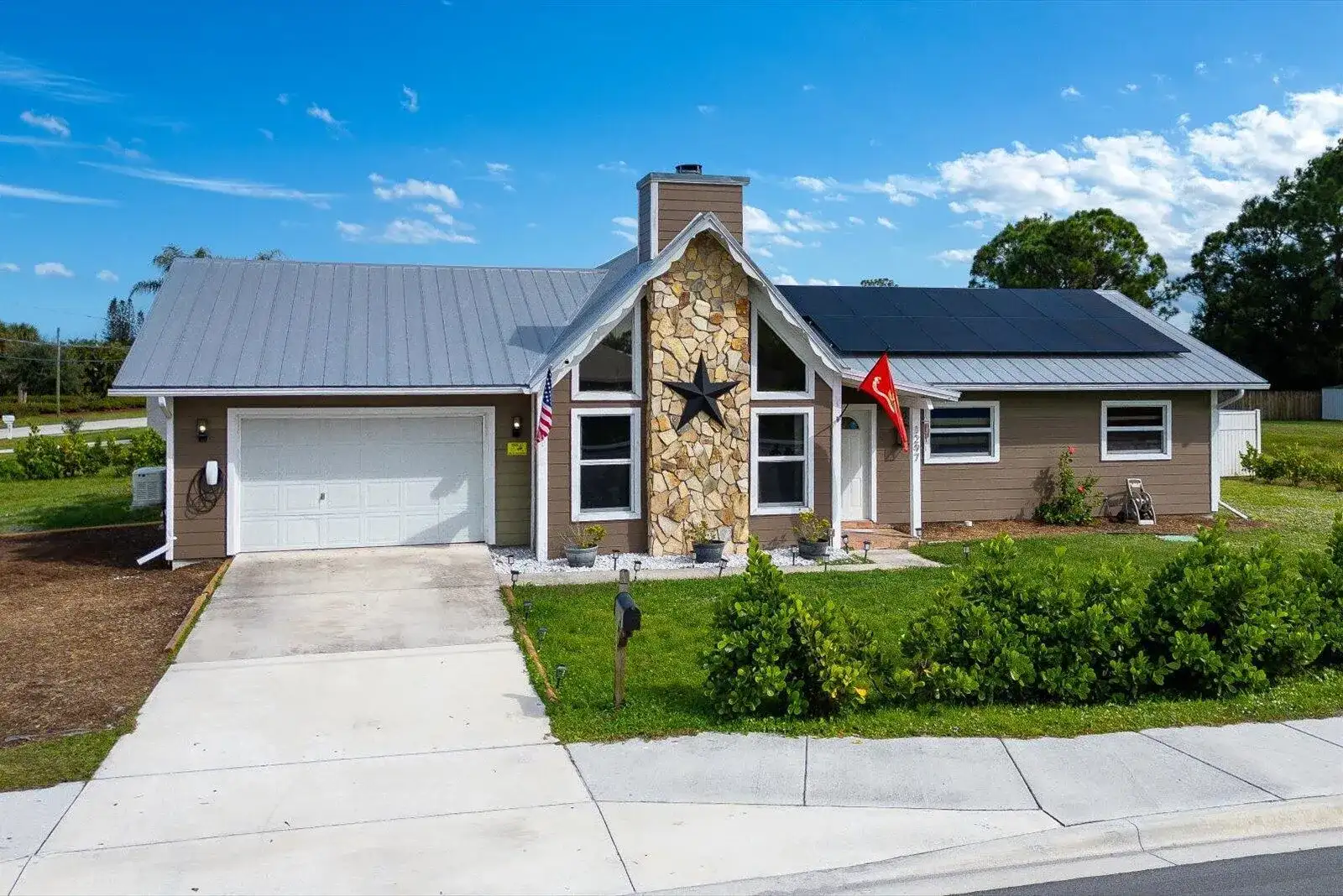 1297 SE Floresta Drive, Port St. Lucie FL 34983 photo 2