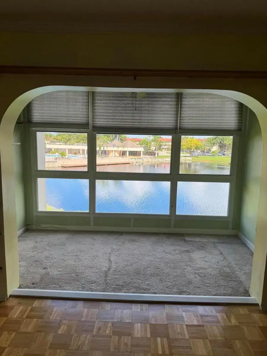 2950 Sunrise Lakes Drive W # 305, Sunrise FL 33322 photo 4