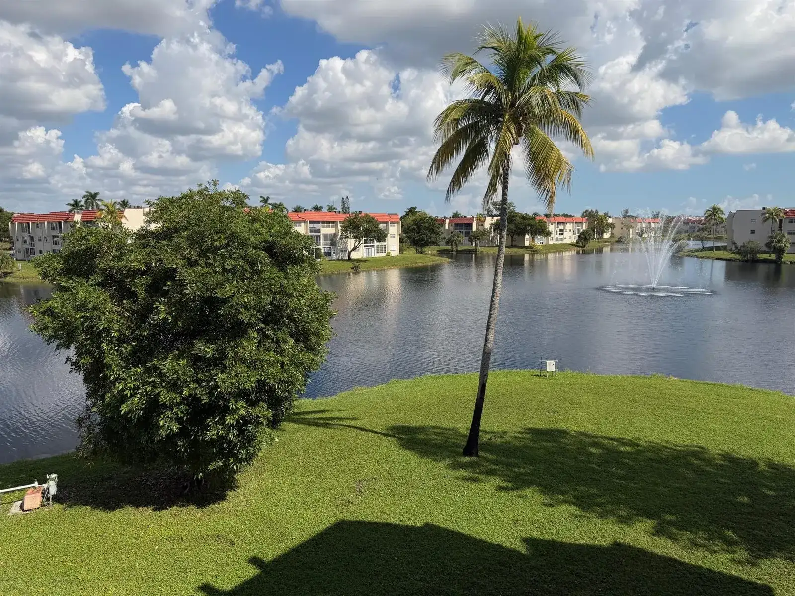 2950 Sunrise Lakes Drive W # 305, Sunrise FL 33322 photo 5