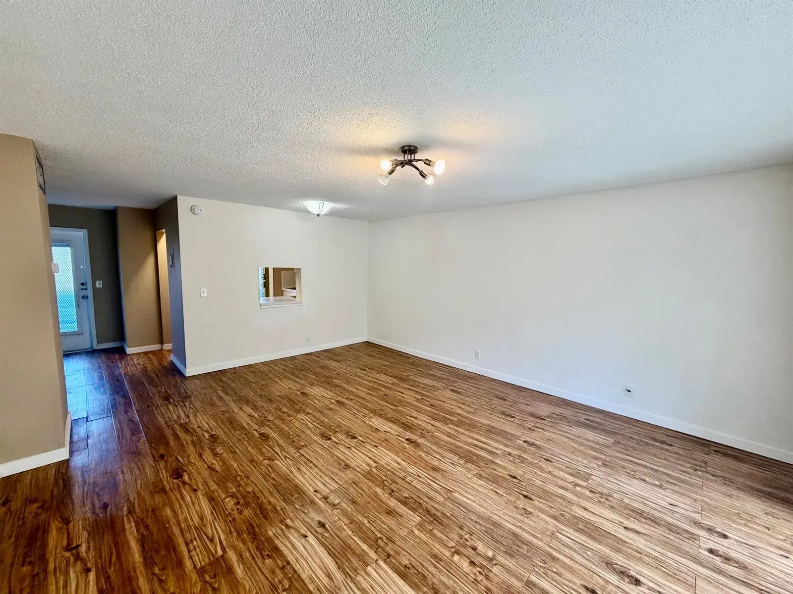 1000 NE 14th Avenue # 304, Hallandale Beach FL 33009