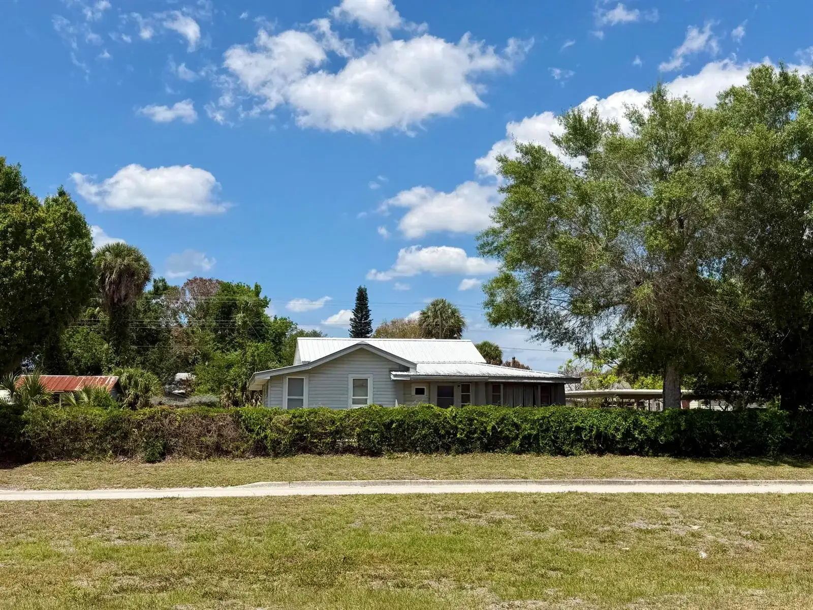 207 SE 4th Street, Okeechobee FL 34974 photo 3