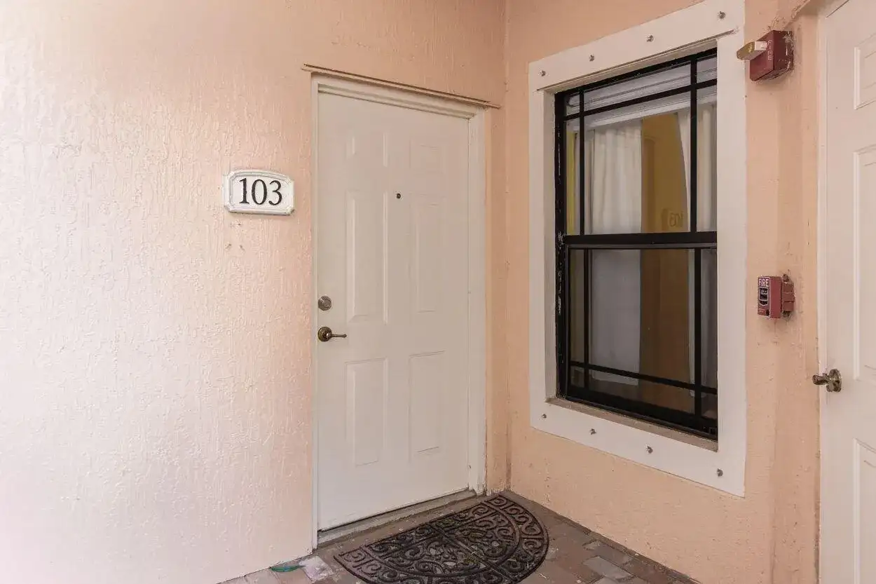 2807 Veronia Drive # 103, Palm Beach Gardens FL 33410 photo 4