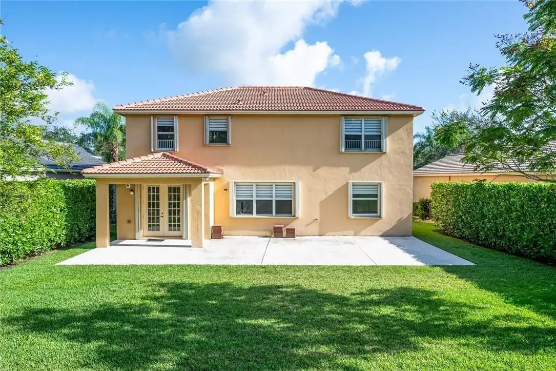 19364 S Whitewater Avenue, Weston FL 33332 photo 2